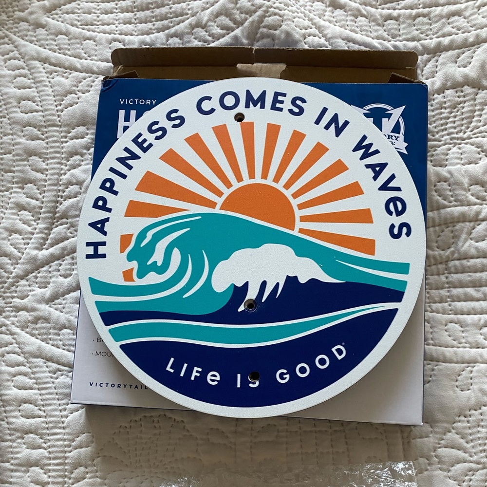 NEW IN BOX LIFE IS GOOD Happiness Comes In Wave Hook and Ring toss game NWT NWOT